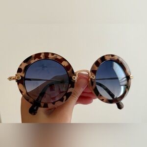 Round Tortoise Shell Sunglasses